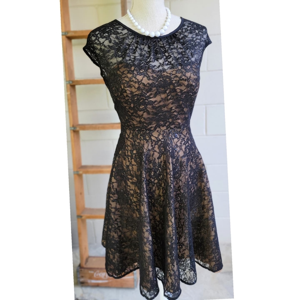 Elegant Black Lace Midi Dress